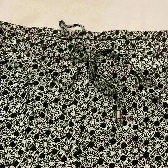 Breeze Ever Boho Drawstring Shorts - Picture 2 of 4